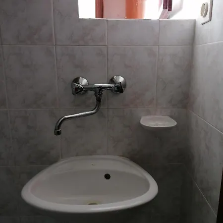 Apartman E And J *