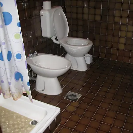Apartman E And J *