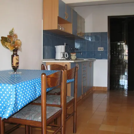 Apartman E And J