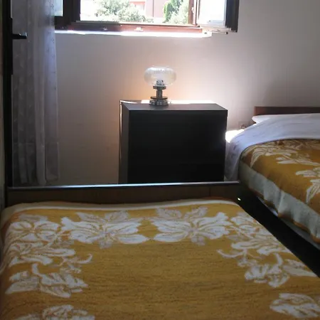 Apartman E And J